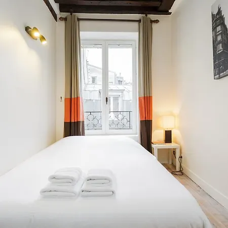 Apartment Beaubourg *