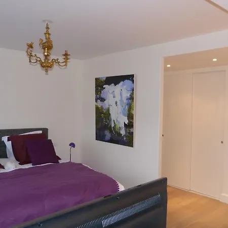 Beaubourg Apartment *