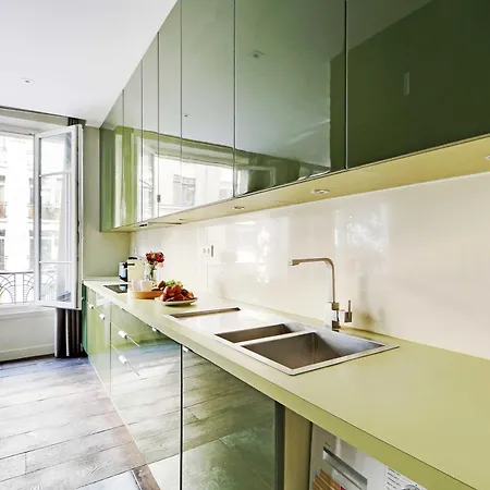 Beaubourg Apartment *