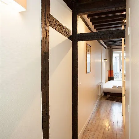 Apartament Beaubourg *