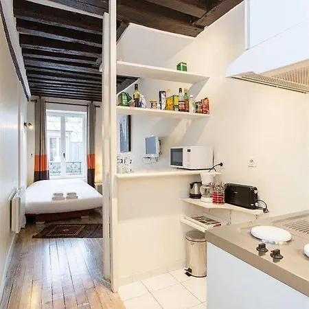 Apartment Beaubourg Paris