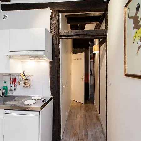 Beaubourg Apartman *